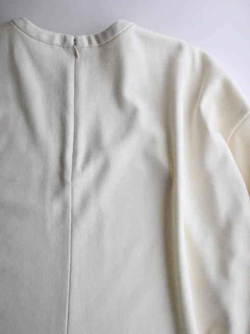 relax wool top